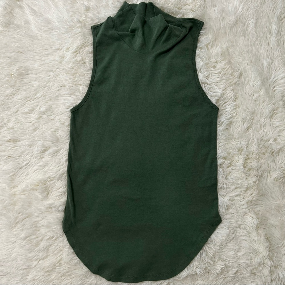 Free People Green Sleeveless Muscle Tee with Mandarin Collar Athleisure Lux - Picture 2 of 9